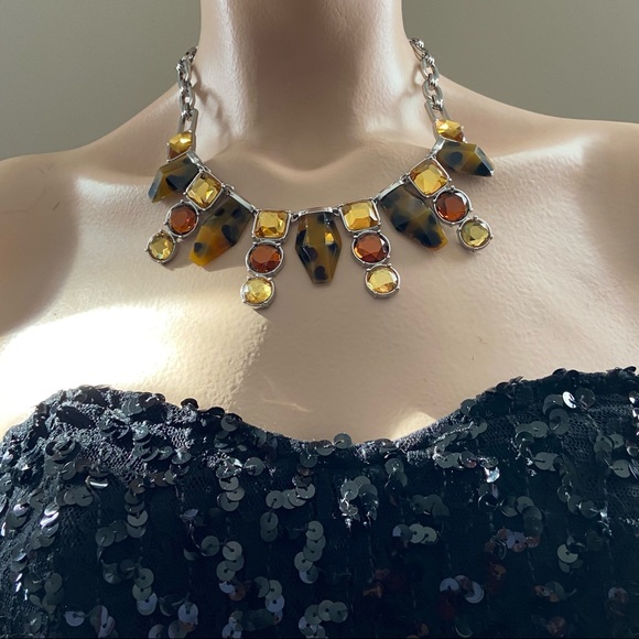 Lia Sophia women animal print amber colour cut crystal, signed necklace. Used. - Picture 6 of 12